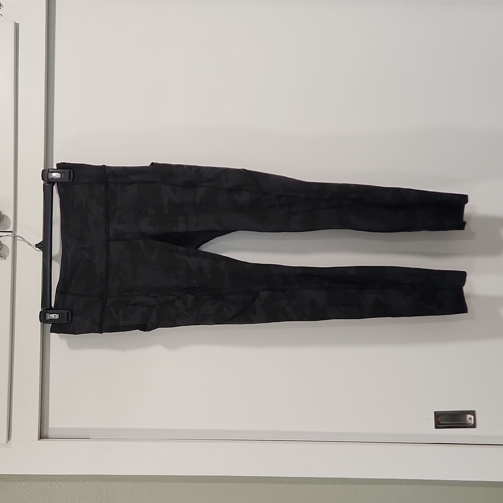 Lululemon Fast and Free High-Rise Tight 25" Size 6